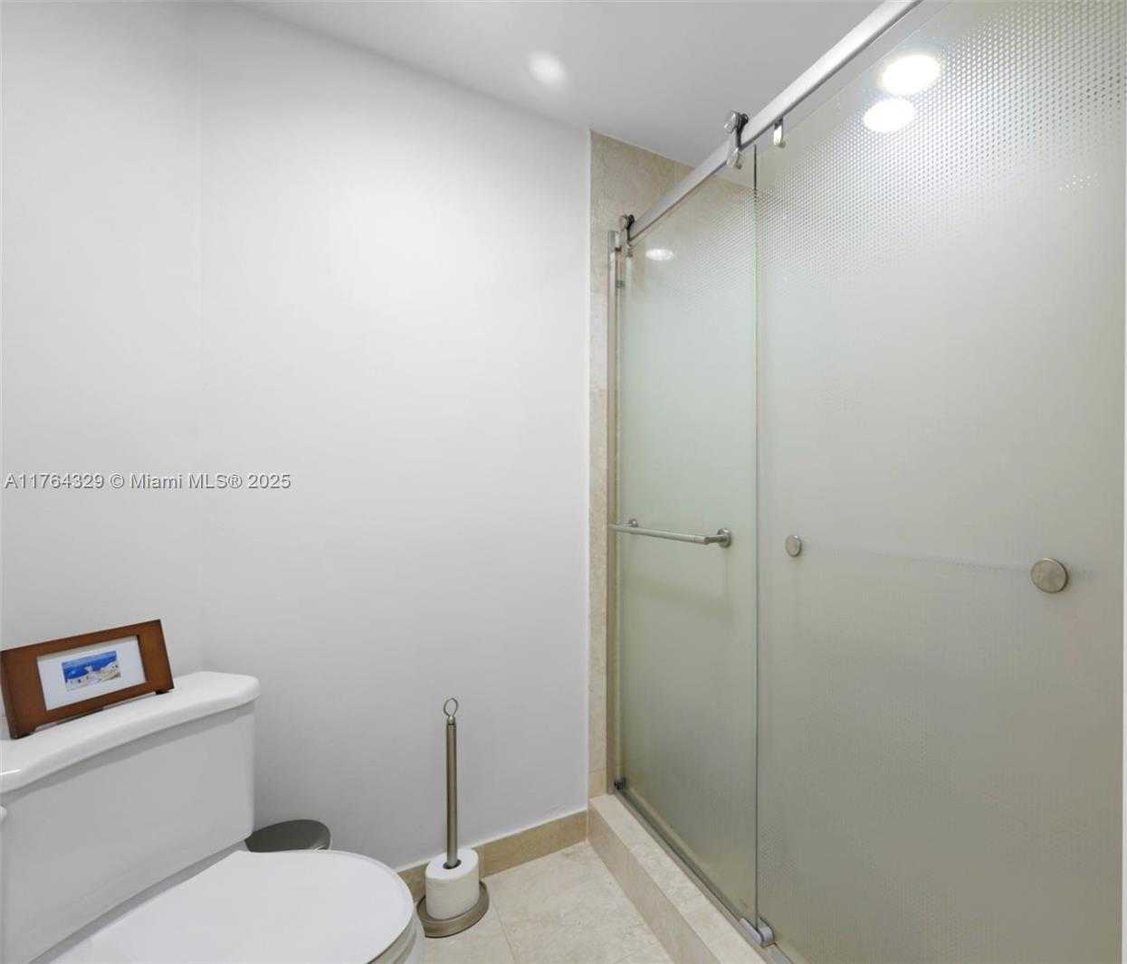 Small Image of 3370 HIDDEN BAY DR #507, Aventura Number 15