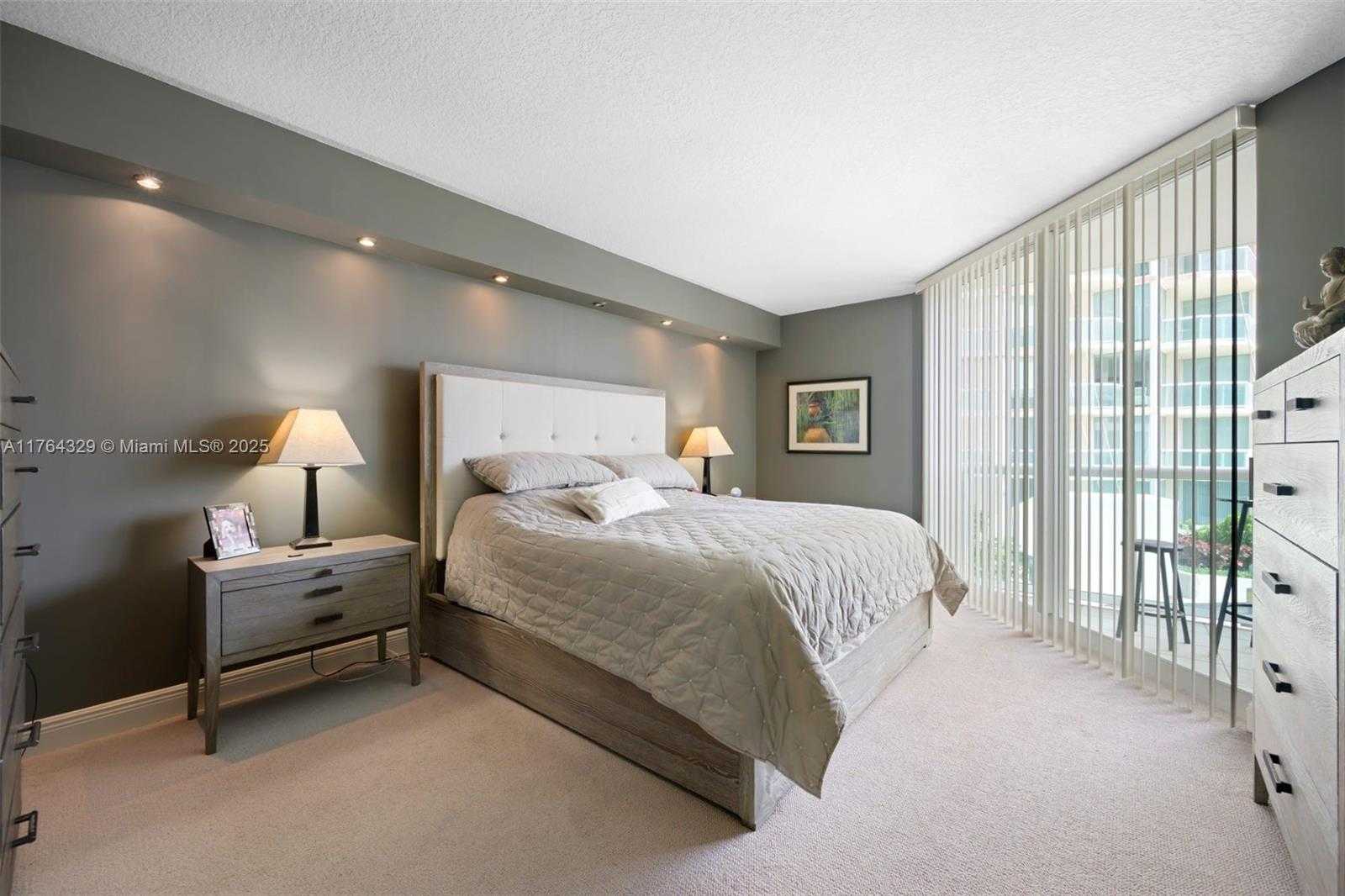 Small Image of 3370 HIDDEN BAY DR #507, Aventura Number 18
