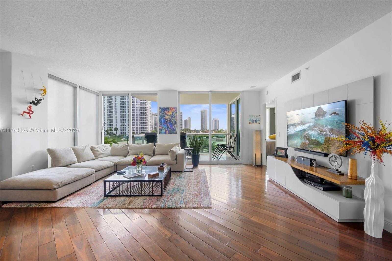 Small Image of 3370 HIDDEN BAY DR #507, Aventura Number 2
