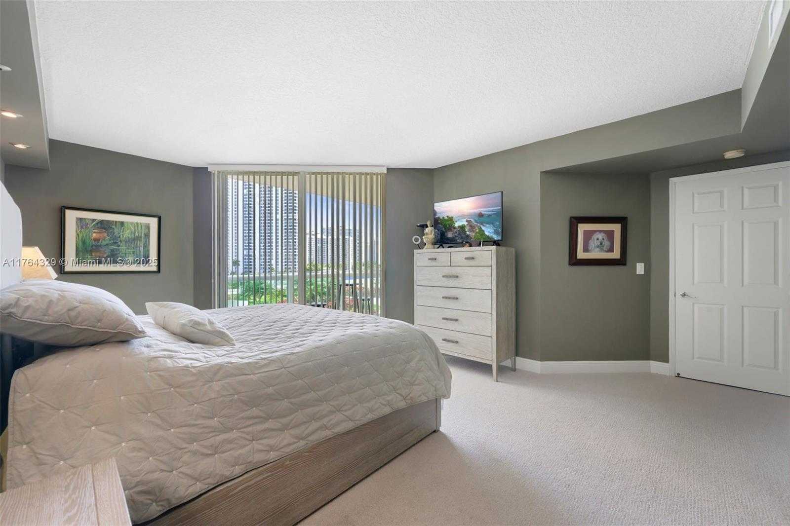 Small Image of 3370 HIDDEN BAY DR #507, Aventura Number 20
