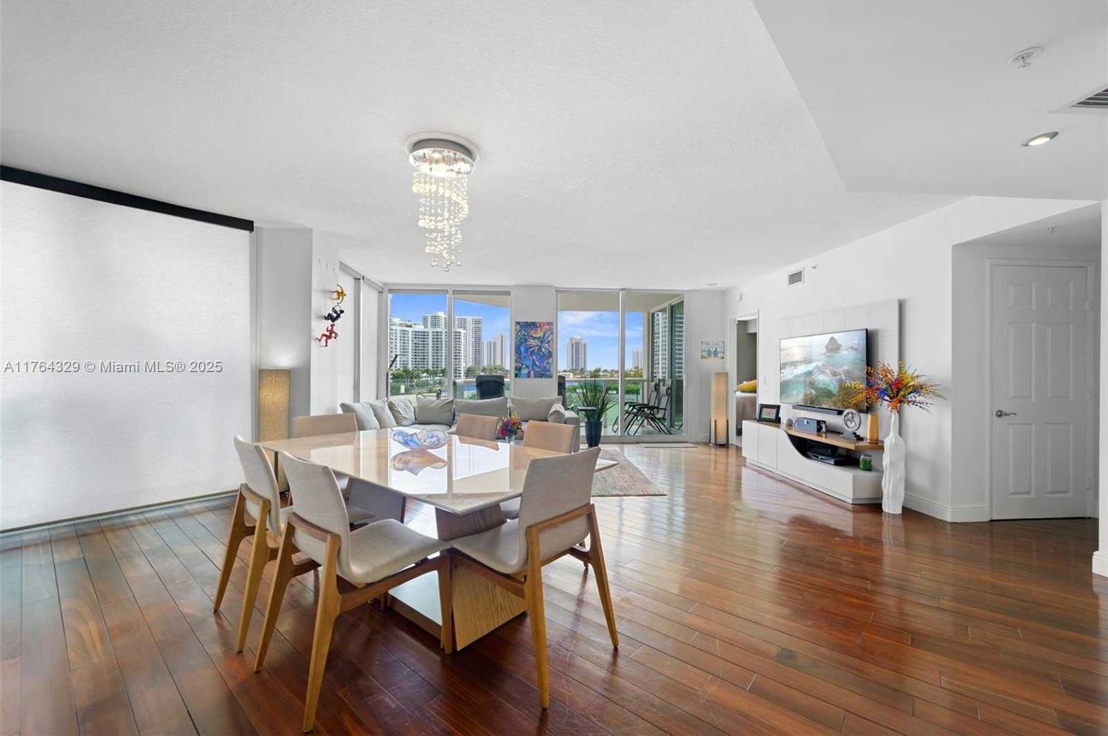 Small Image of 3370 HIDDEN BAY DR #507, Aventura Number 3