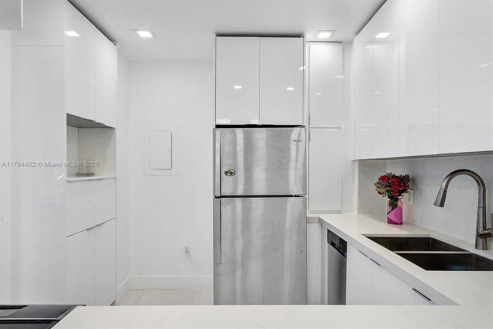 Small Image of 1980 SOUTH OCEAN DR #19G, Hallandale Beach Number 10