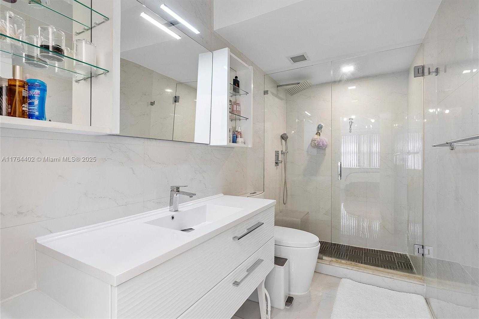 Small Image of 1980 SOUTH OCEAN DR #19G, Hallandale Beach Number 17
