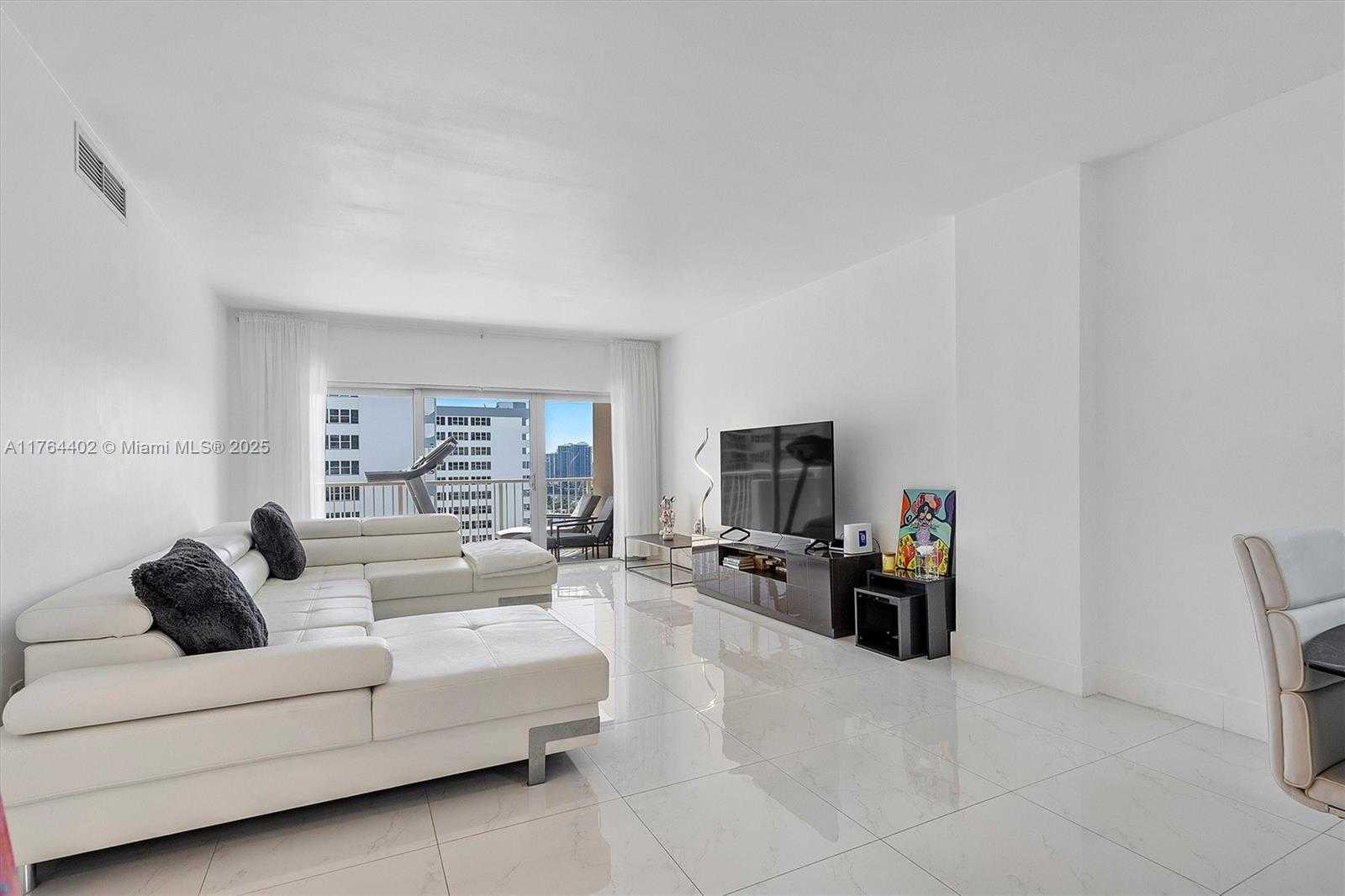 Small Image of 1980 SOUTH OCEAN DR #19G, Hallandale Beach Number 30