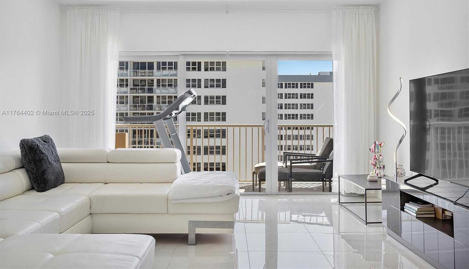 Small Image of 1980 SOUTH OCEAN DR #19G, Hallandale Beach Number 31