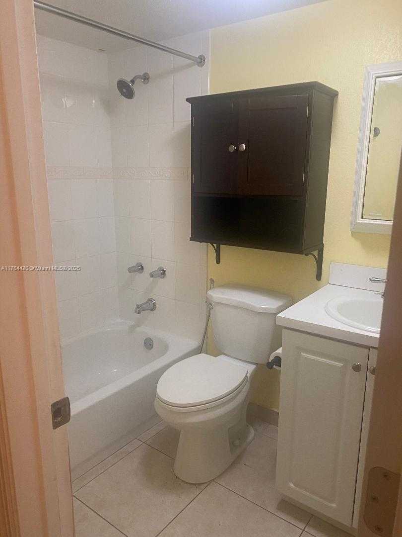 Small Image of 6275 WEST 24TH AVE #103-4, Hialeah Number 7