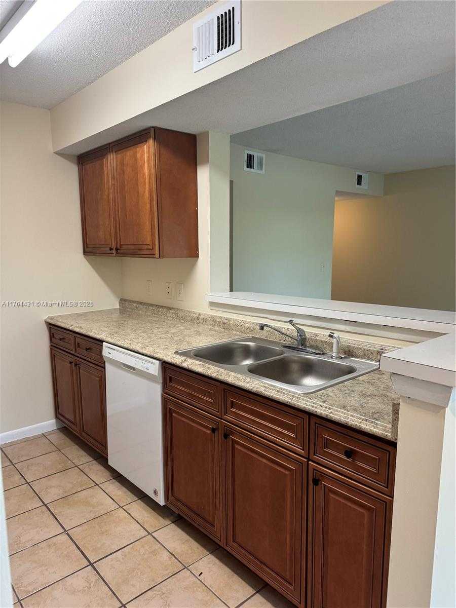 Small Image of 815 WEST BOYNTON BEACH BLVD #6-103, Boynton Beach Number 25