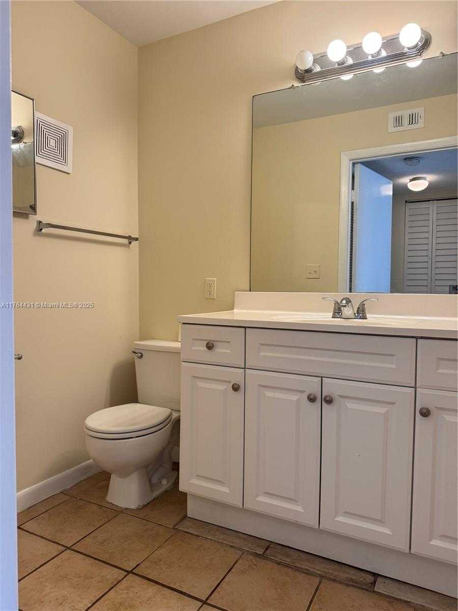 Small Image of 815 WEST BOYNTON BEACH BLVD #6-103, Boynton Beach Number 31