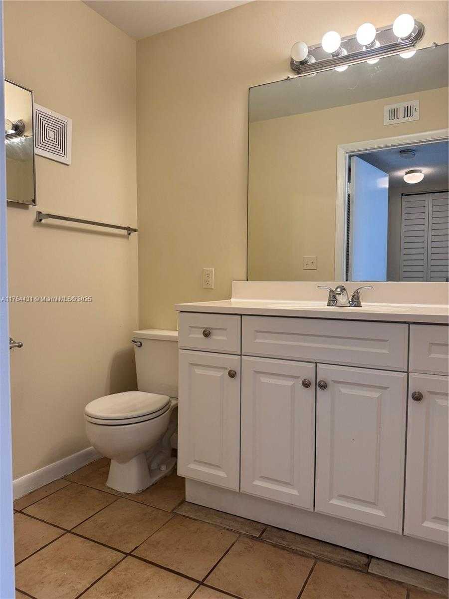 Small Image of 815 WEST BOYNTON BEACH BLVD #6-103, Boynton Beach Number 32