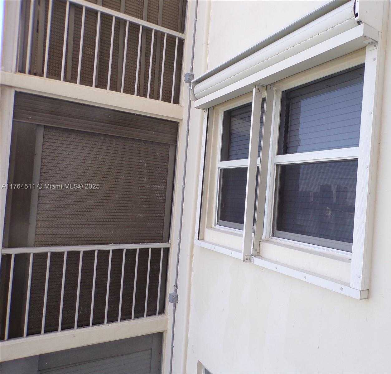 Small Image of 3020 MARCOS DR #S307, Aventura Number 12