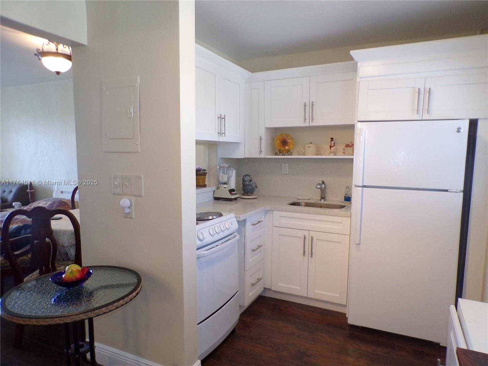 Small Image of 3020 MARCOS DR #S307, Aventura Number 23