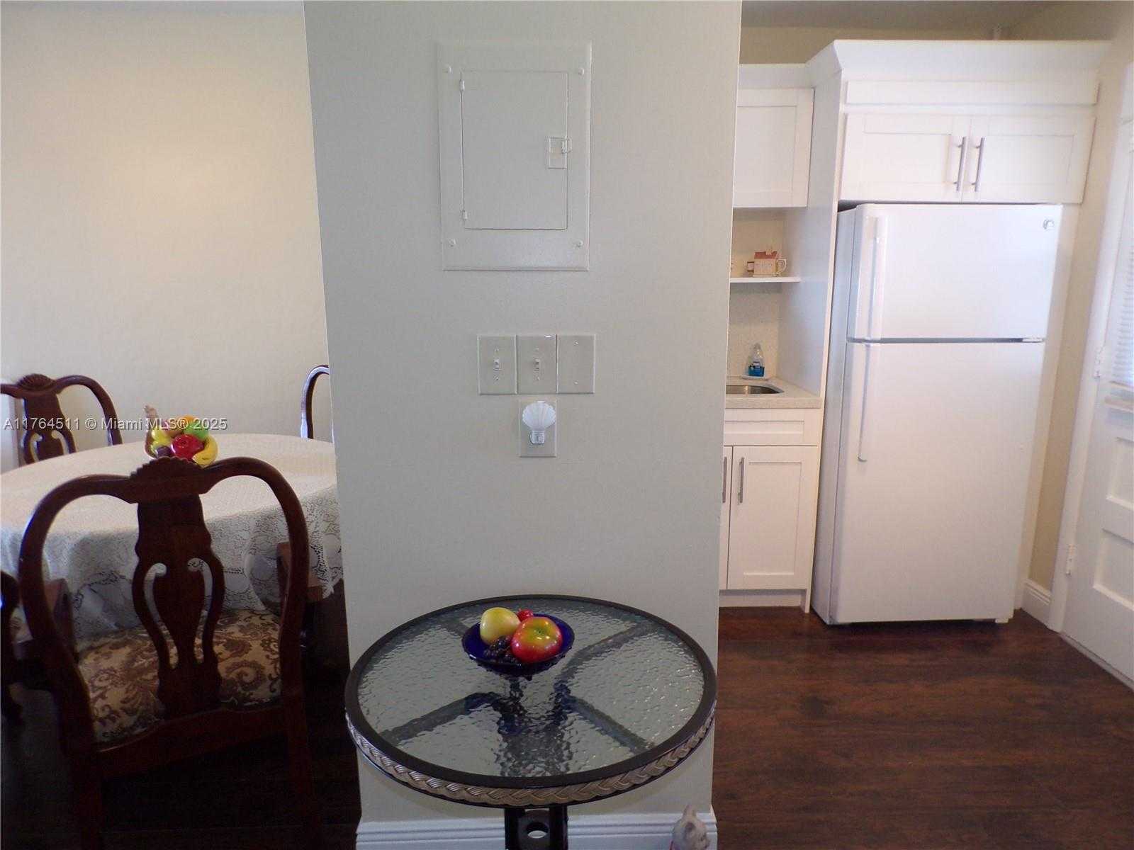 Small Image of 3020 MARCOS DR #S307, Aventura Number 25