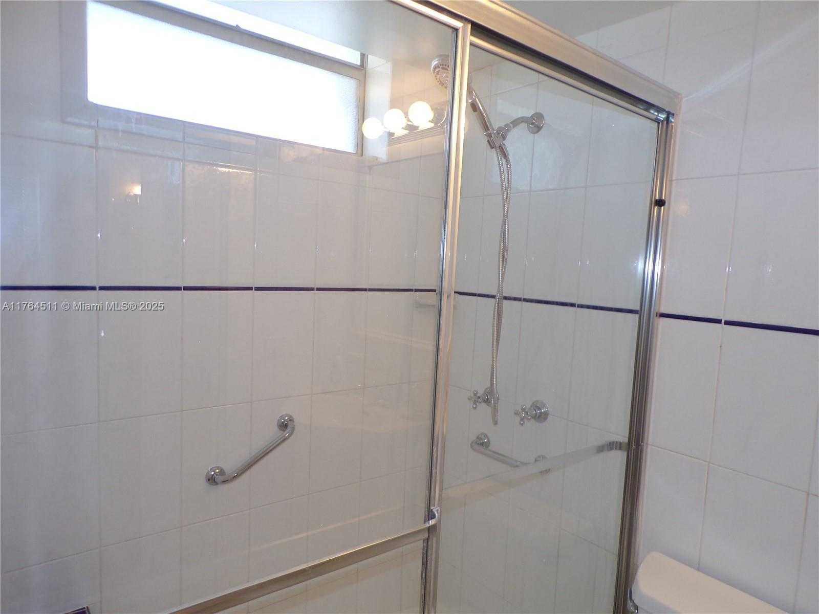 Small Image of 3020 MARCOS DR #S307, Aventura Number 34