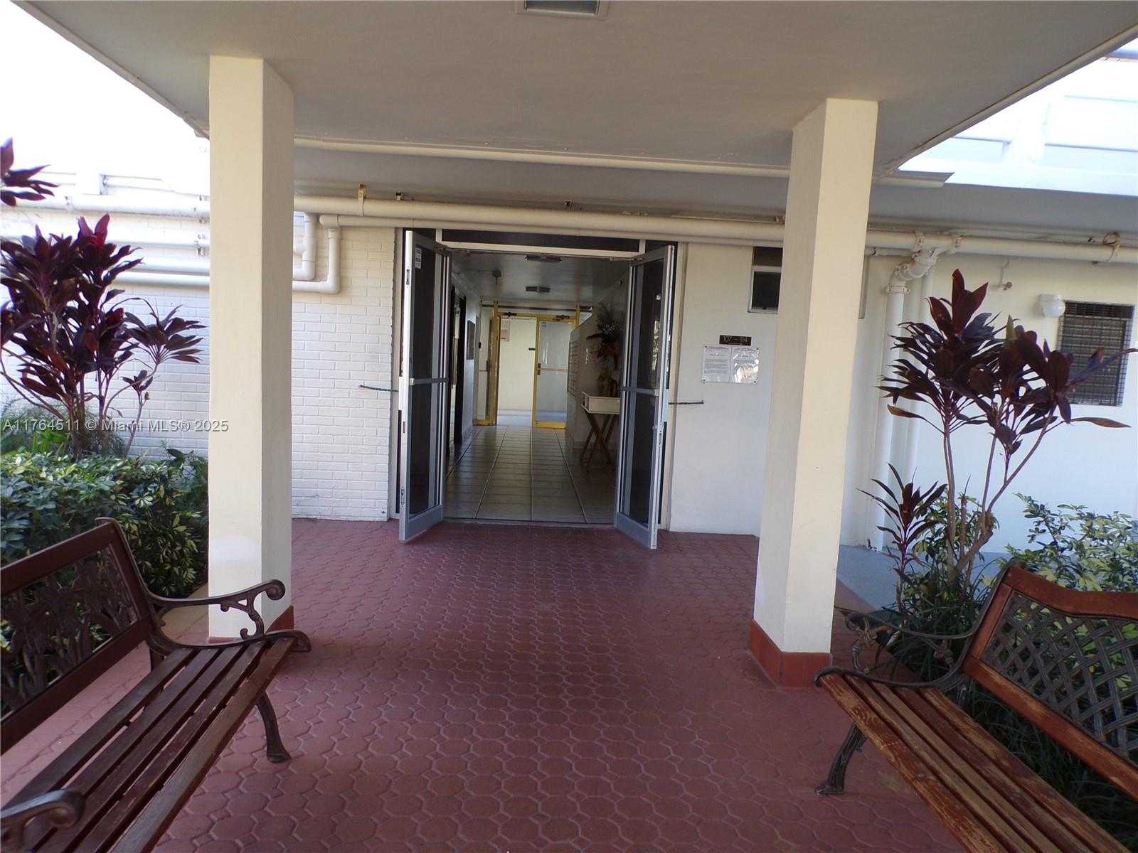 Small Image of 3020 MARCOS DR #S307, Aventura Number 40