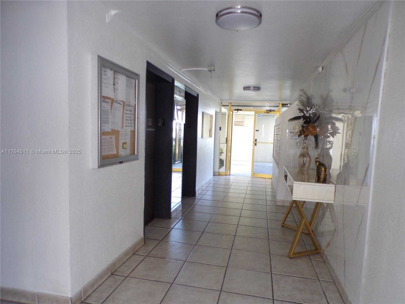 Small Image of 3020 MARCOS DR #S307, Aventura Number 43