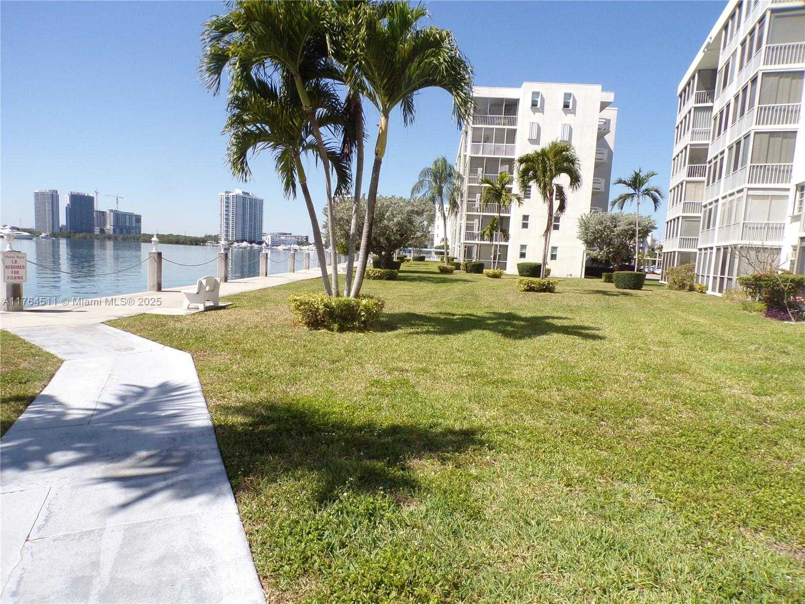 Small Image of 3020 MARCOS DR #S307, Aventura Number 44