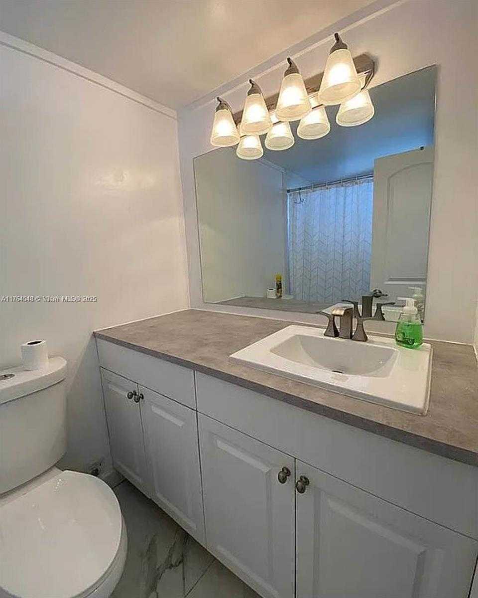 Small Image of 7904 WEST DR #512, North Bay Village Number 10