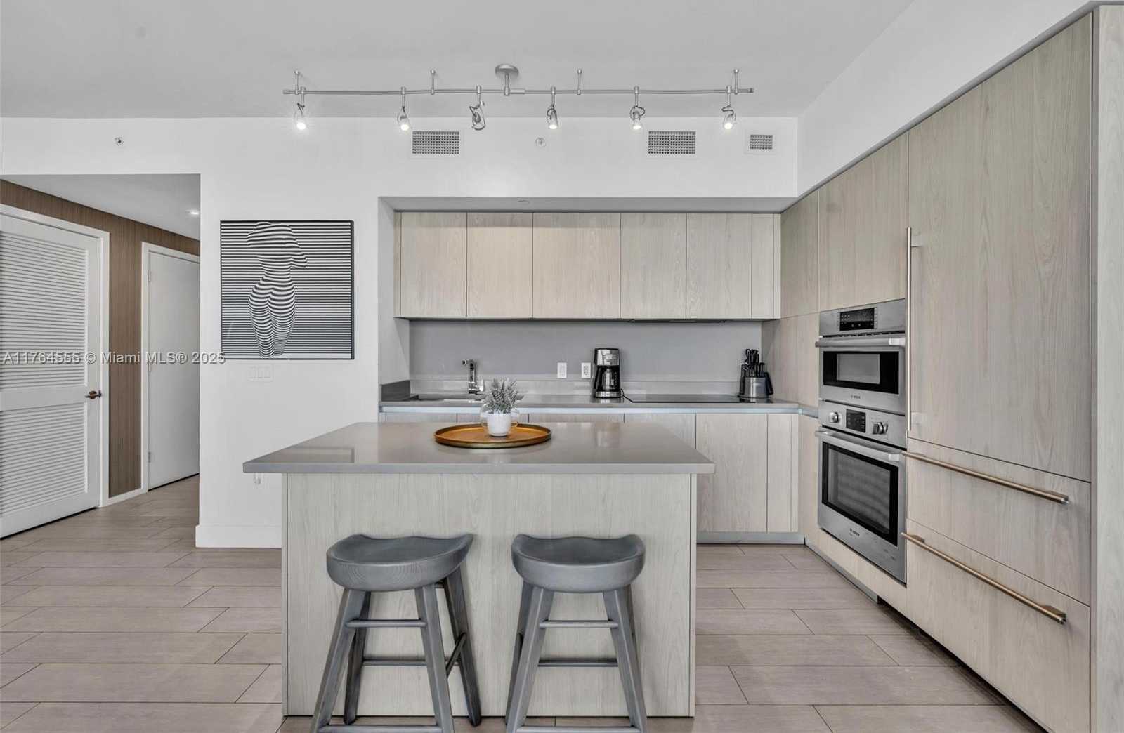 Small Image of 4010 SOUTH OCEAN DR #R3106, Hollywood Number 14