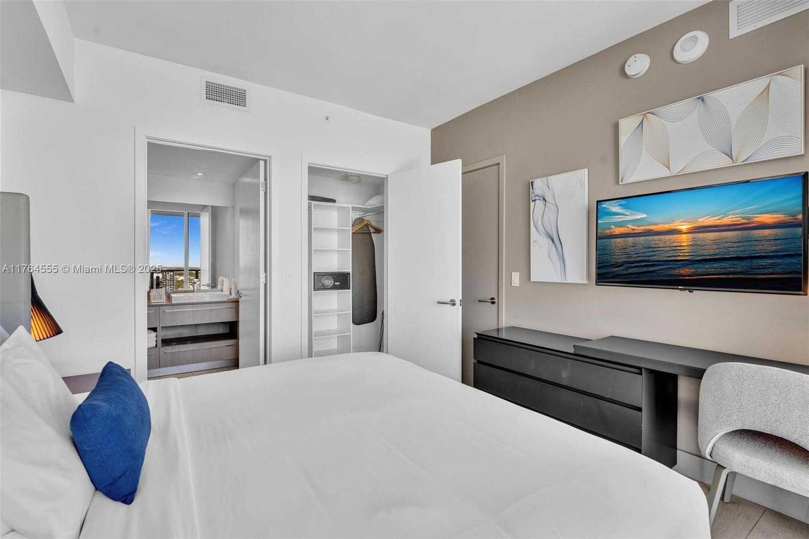 Small Image of 4010 SOUTH OCEAN DR #R3106, Hollywood Number 24