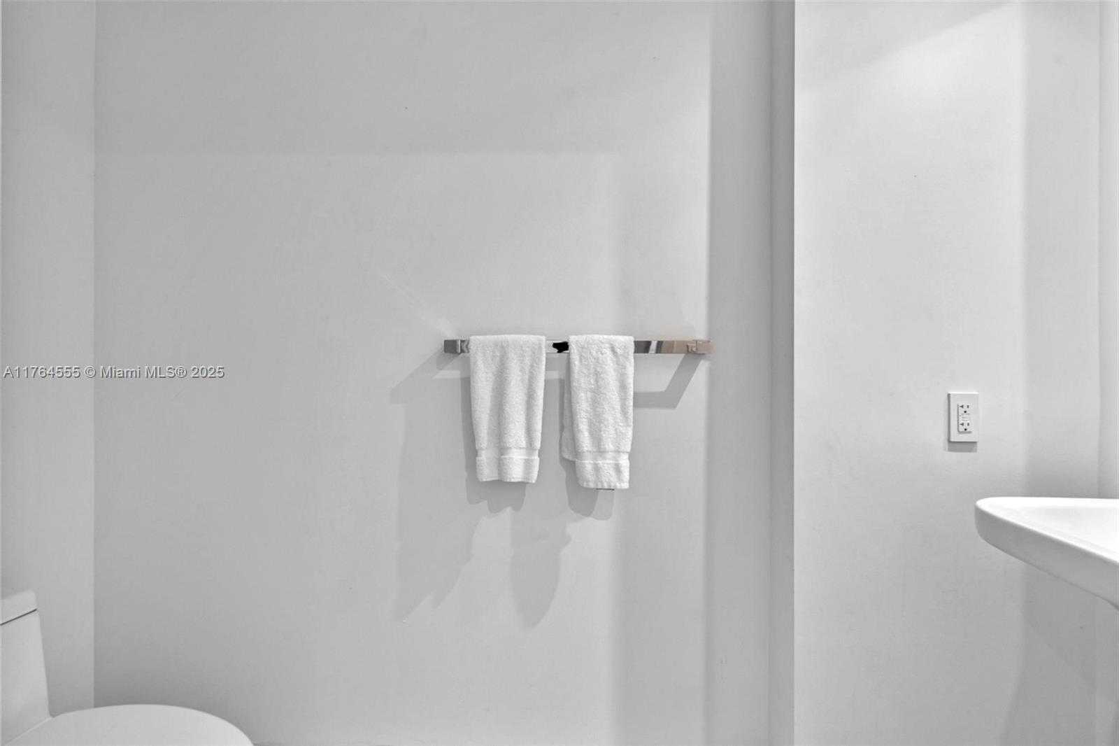 Small Image of 4010 SOUTH OCEAN DR #R3106, Hollywood Number 32
