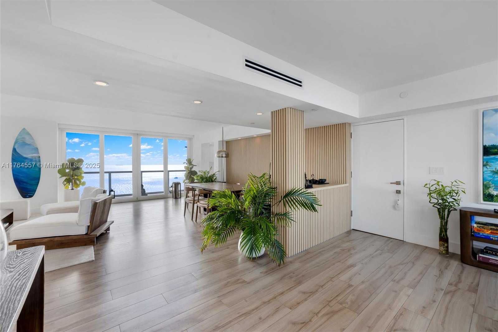 Small Image of 5900 COLLINS AV #2205/06, Miami Beach Number 11