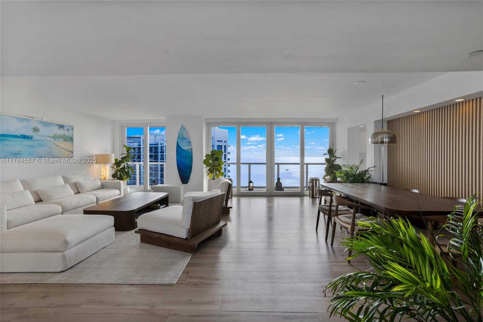 Small Image of 5900 COLLINS AV #2205/06, Miami Beach Number 12