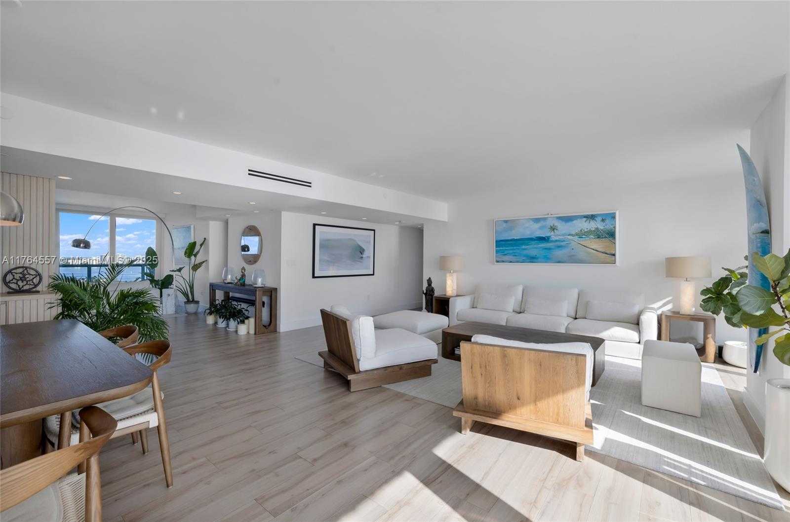 Small Image of 5900 COLLINS AV #2205/06, Miami Beach Number 18