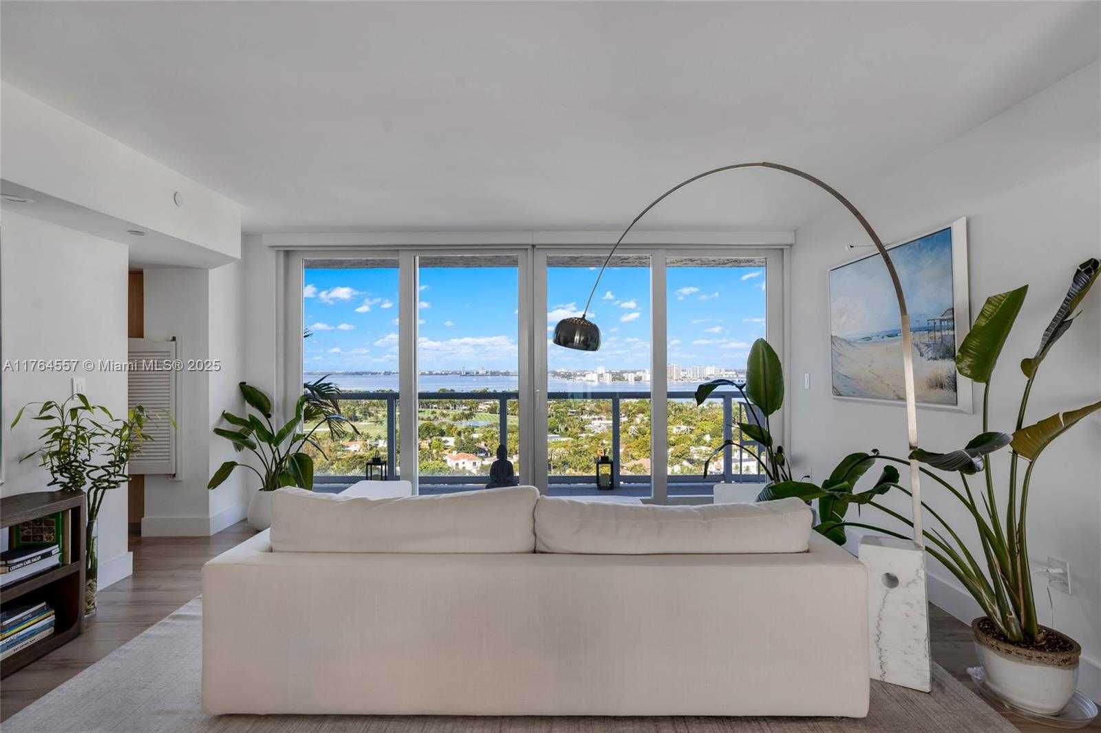 Small Image of 5900 COLLINS AV #2205/06, Miami Beach Number 3