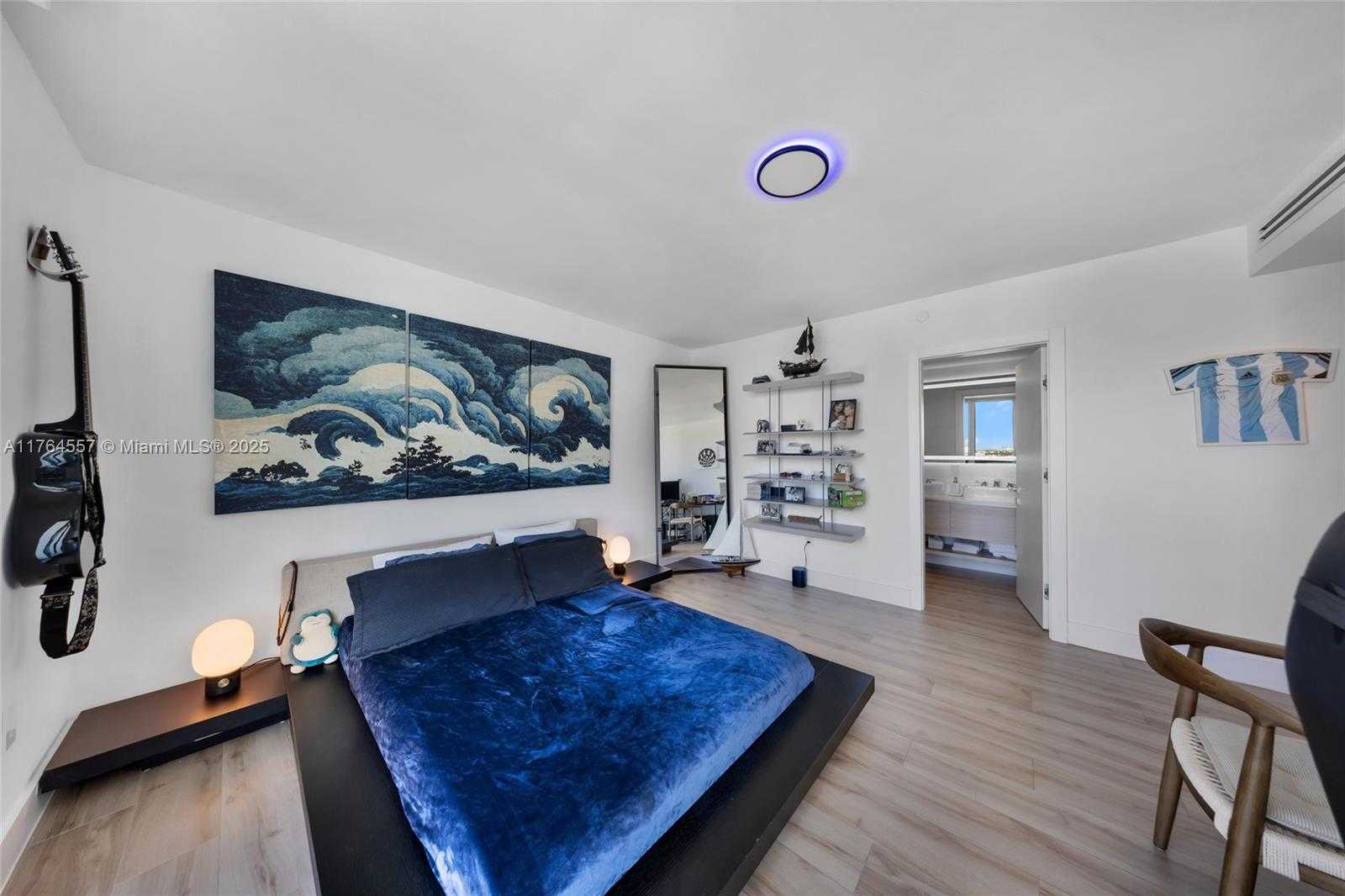 Small Image of 5900 COLLINS AV #2205/06, Miami Beach Number 35