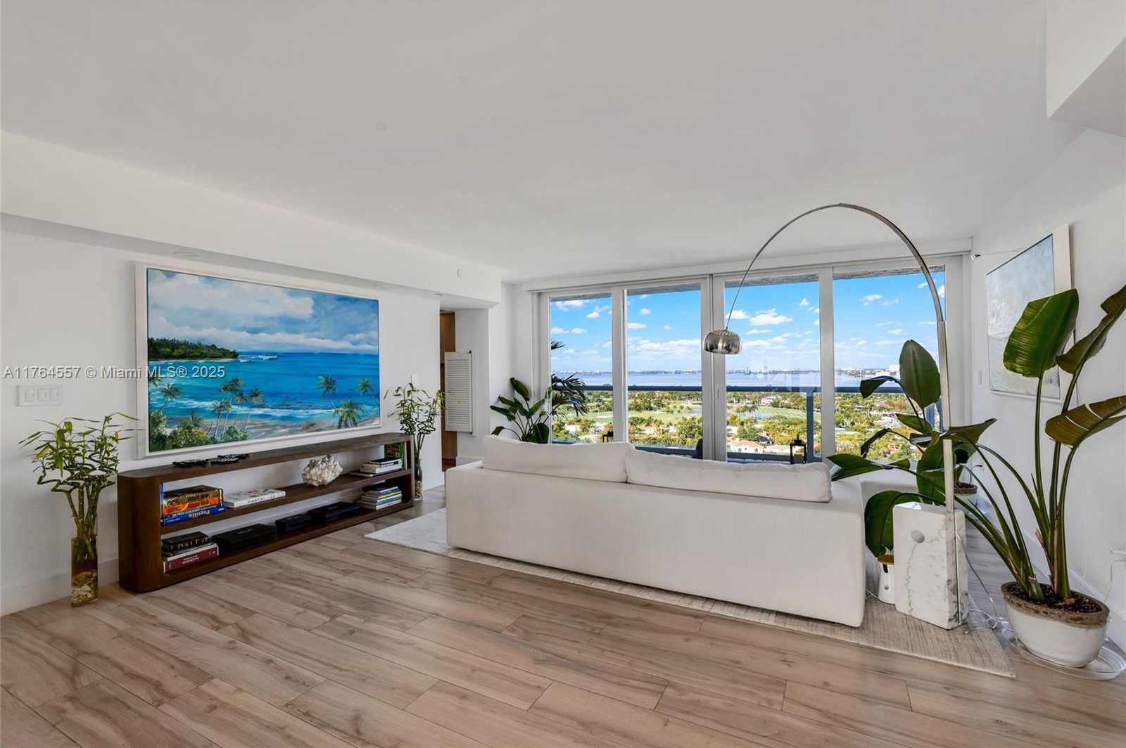 Small Image of 5900 COLLINS AV #2205/06, Miami Beach Number 4