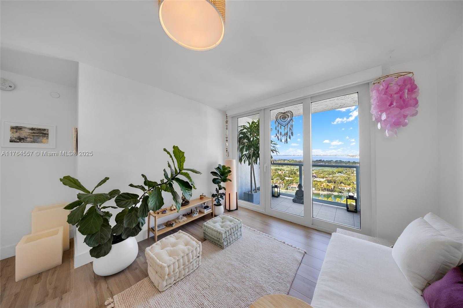 Small Image of 5900 COLLINS AV #2205/06, Miami Beach Number 43