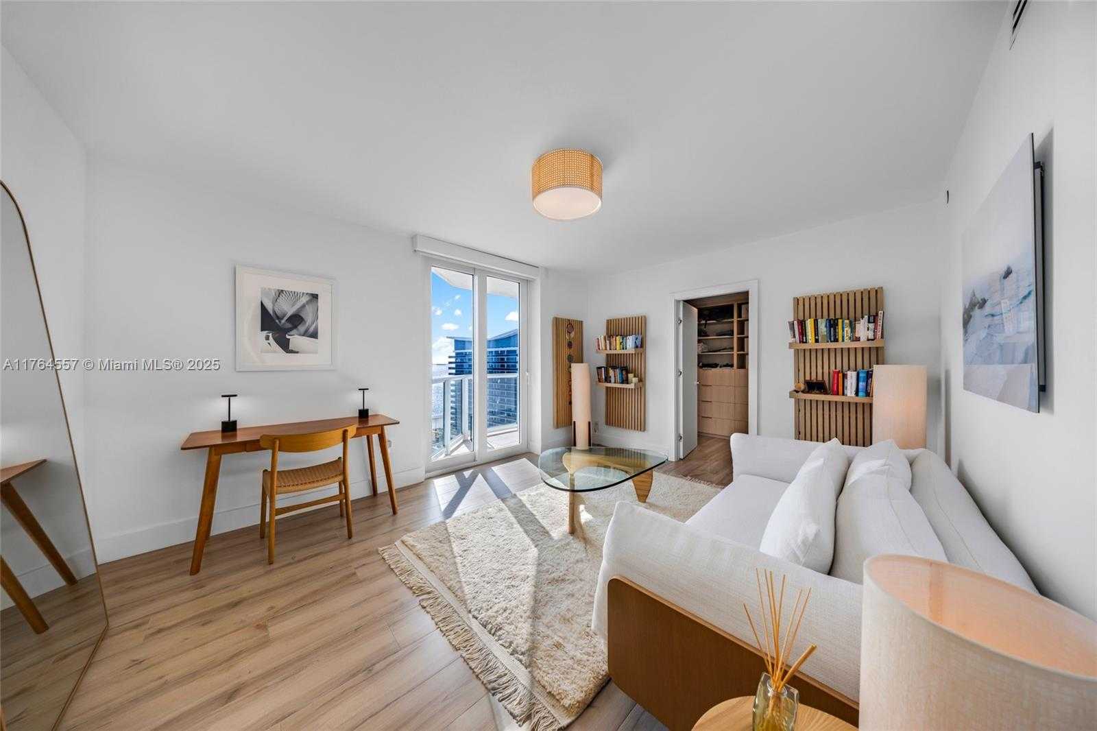 Small Image of 5900 COLLINS AV #2205/06, Miami Beach Number 45