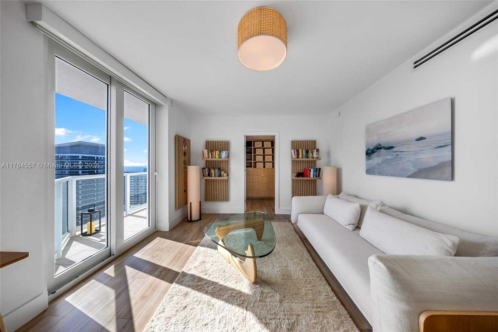 Small Image of 5900 COLLINS AV #2205/06, Miami Beach Number 46