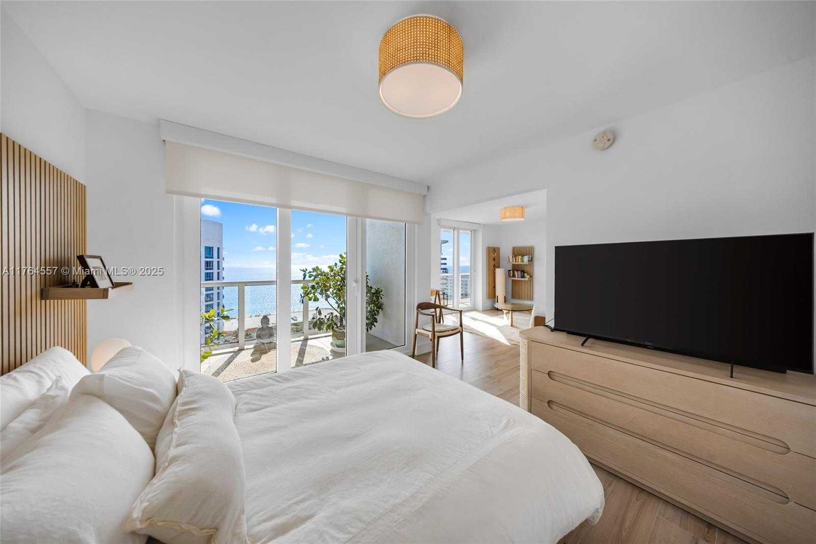 Small Image of 5900 COLLINS AV #2205/06, Miami Beach Number 58