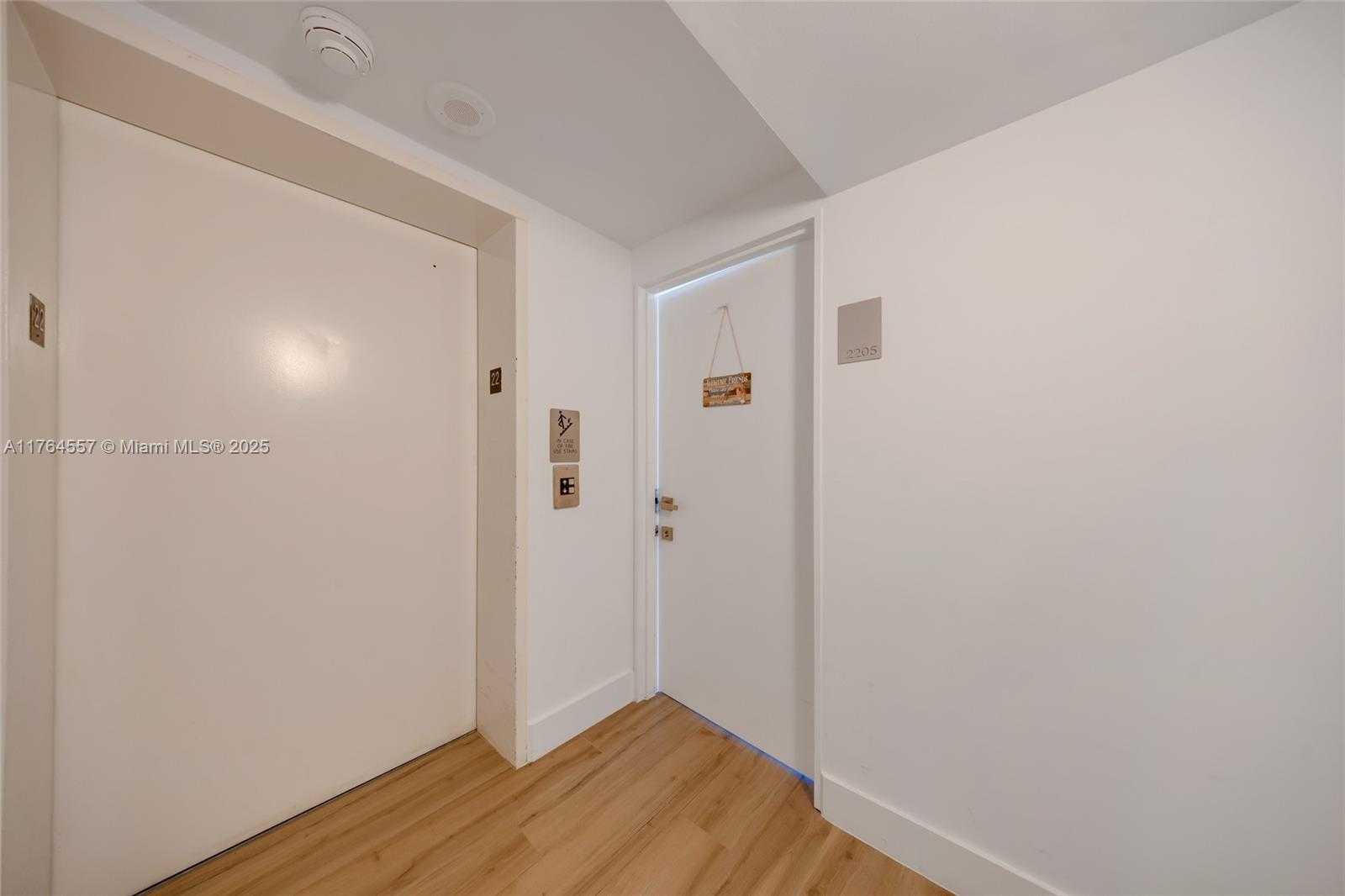 Small Image of 5900 COLLINS AV #2205/06, Miami Beach Number 71