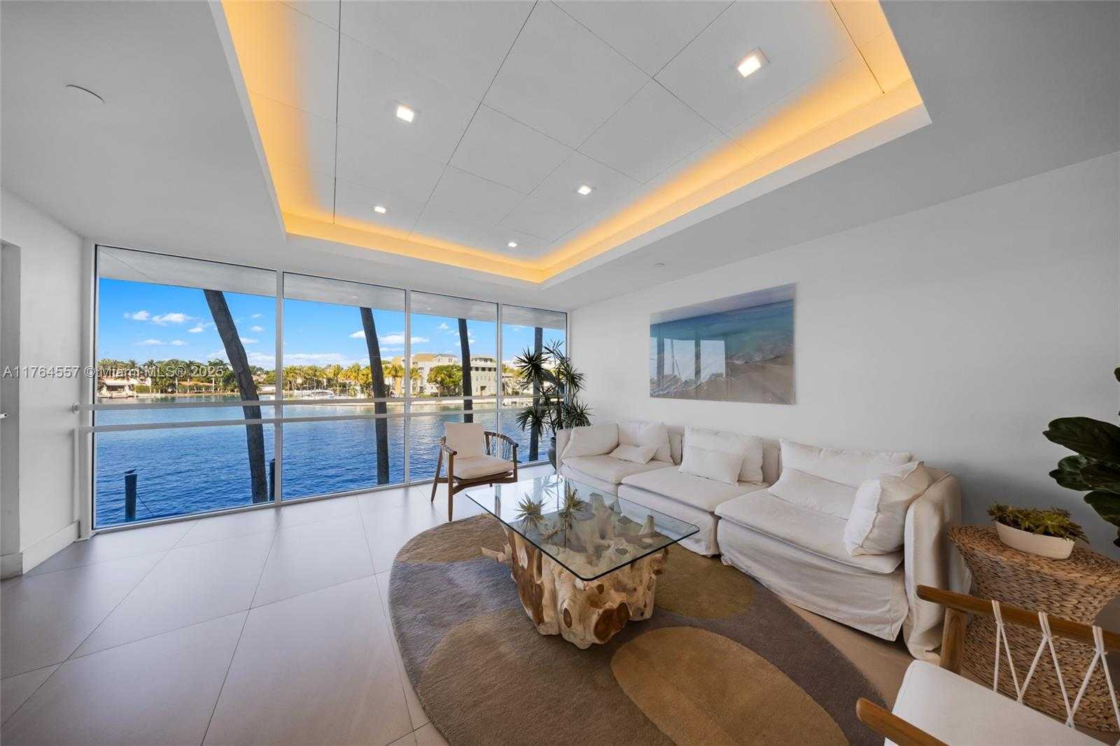 Small Image of 5900 COLLINS AV #2205/06, Miami Beach Number 78