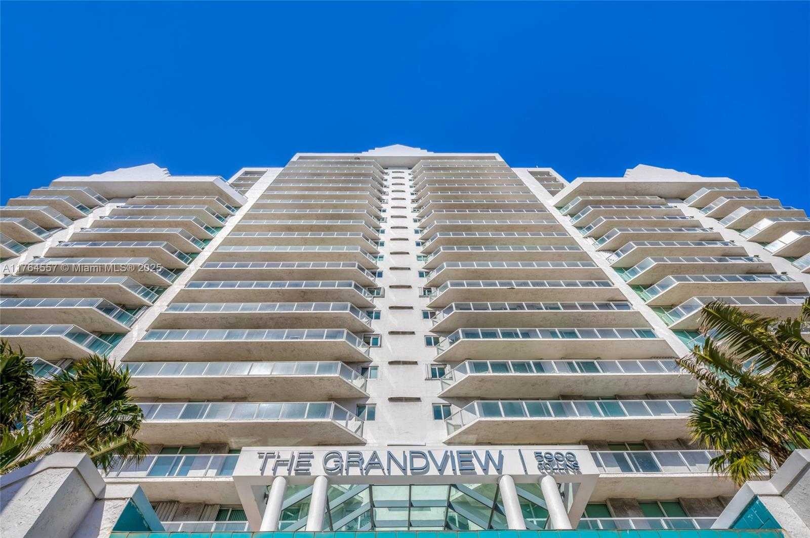 Small Image of 5900 COLLINS AV #2205/06, Miami Beach Number 84