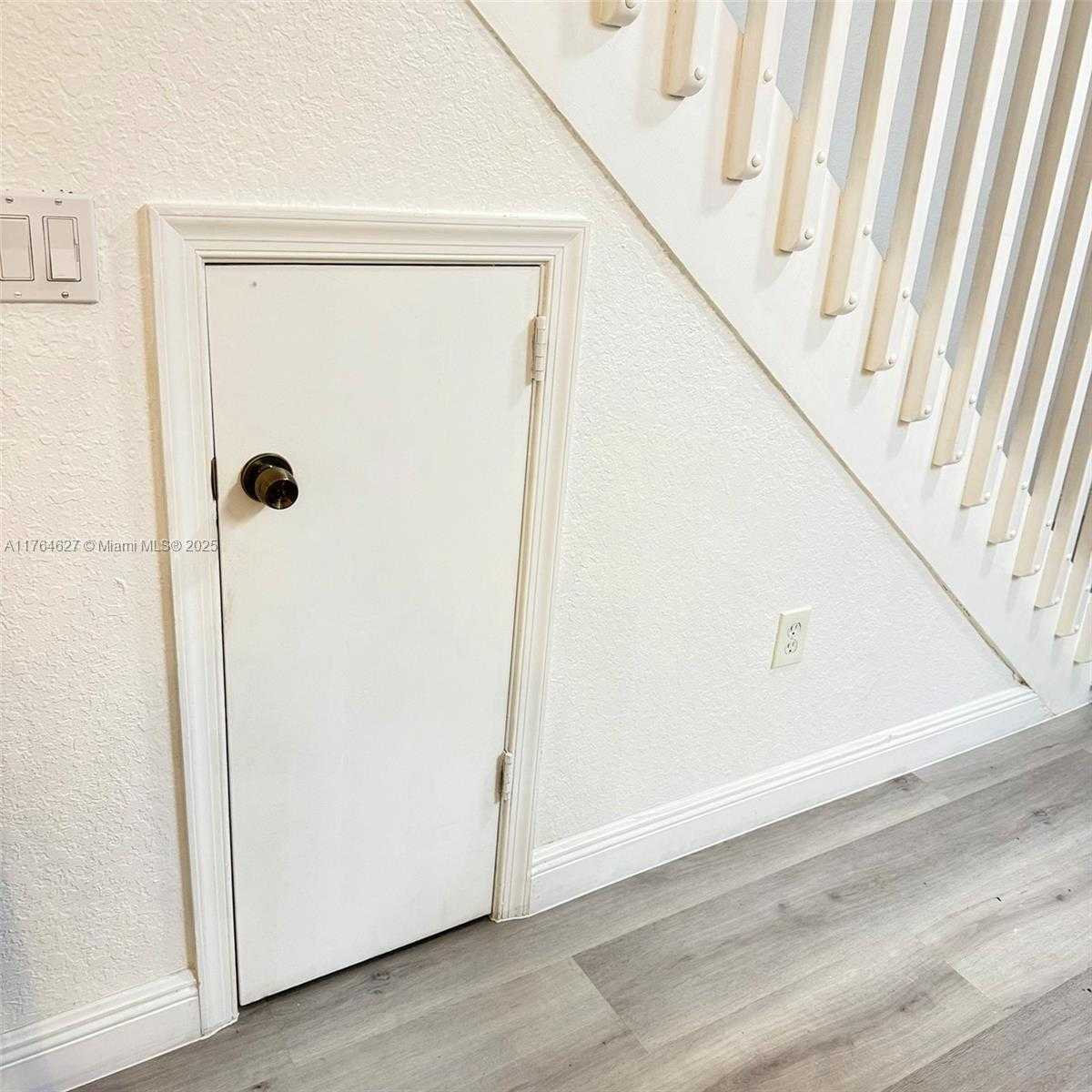 Small Image of 6482 CATALINA LN #6482, Tamarac Number 32