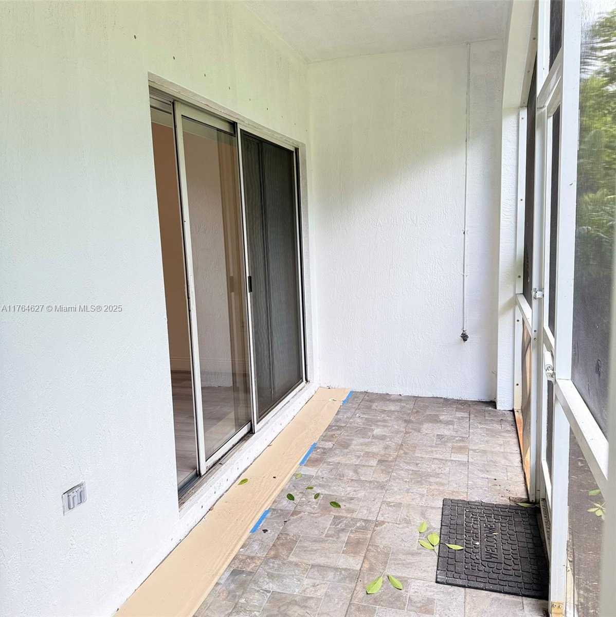 Small Image of 6482 CATALINA LN #6482, Tamarac Number 34