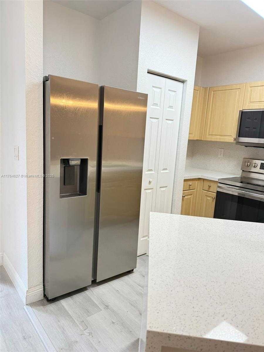 Small Image of 6482 CATALINA LN #6482, Tamarac Number 36
