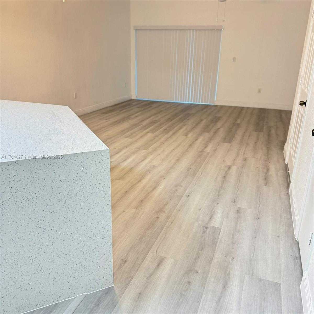 Small Image of 6482 CATALINA LN #6482, Tamarac Number 39