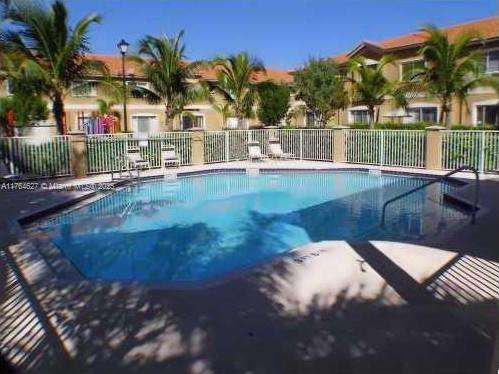 Small Image of 6482 CATALINA LN #6482, Tamarac Number 4