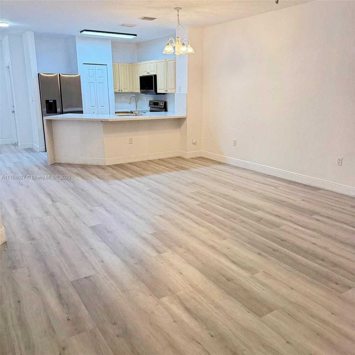Small Image of 6482 CATALINA LN #6482, Tamarac Number 48