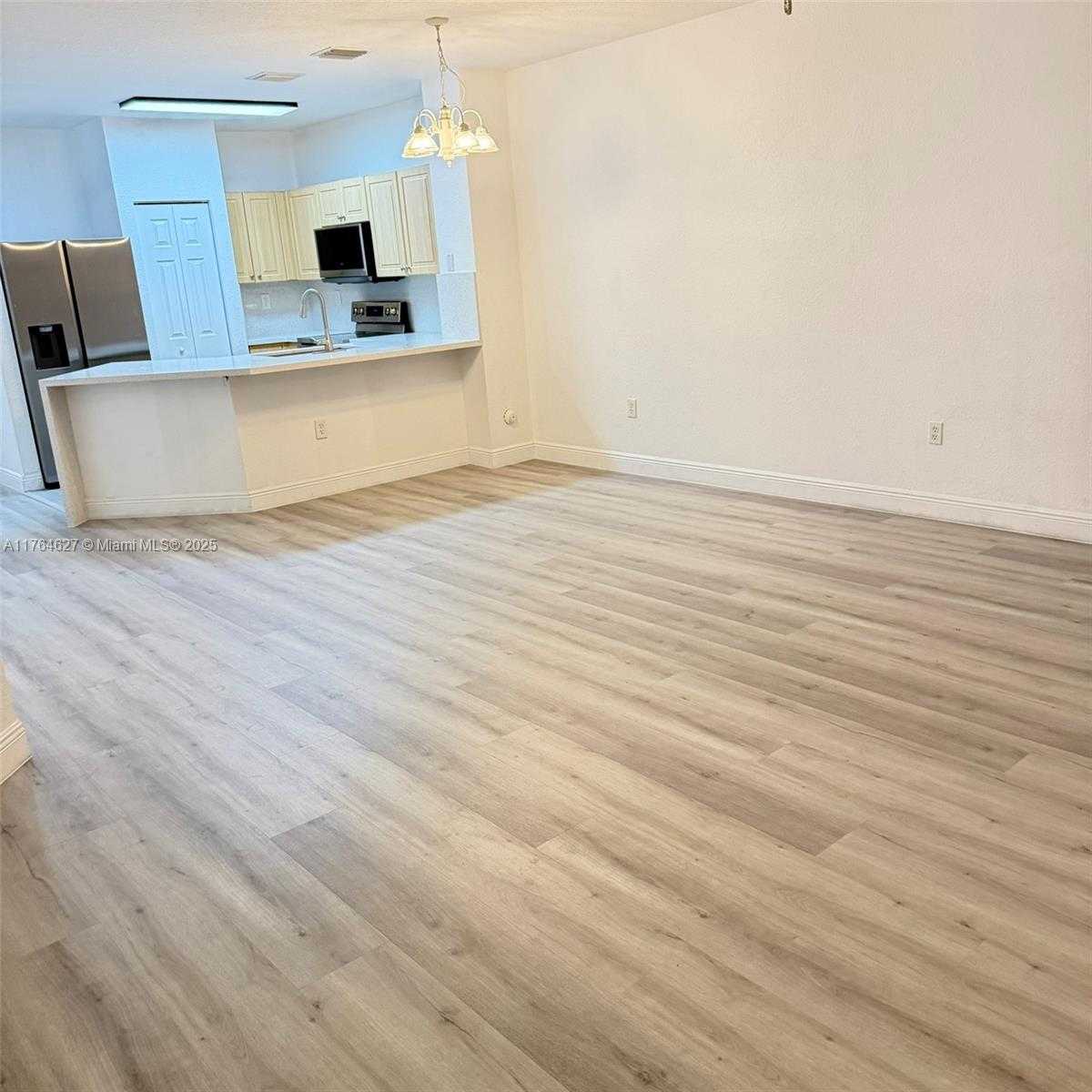 Small Image of 6482 CATALINA LN #6482, Tamarac Number 49