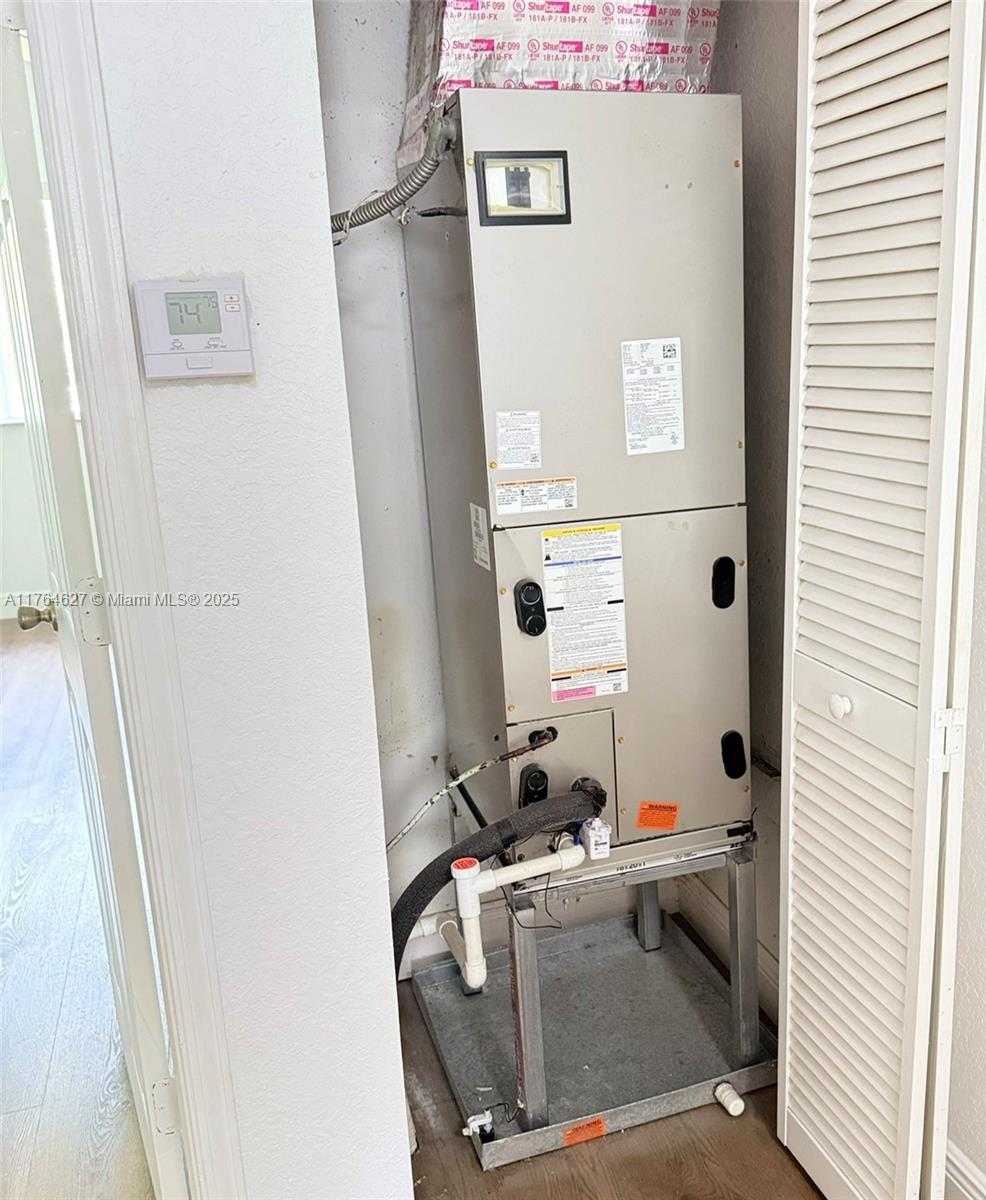 Small Image of 6482 CATALINA LN #6482, Tamarac Number 7