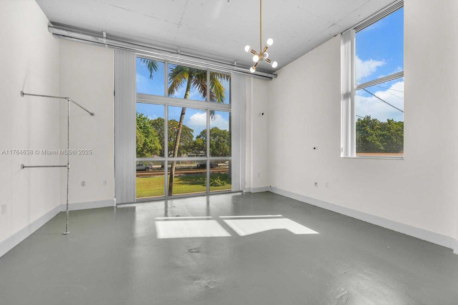 Small Image of 2100 VAN BUREN ST #206, Hollywood Number 6