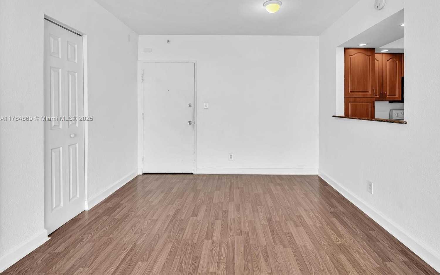 Small Image of 5600 COLLINS AVE #10J, Miami Beach Number 11