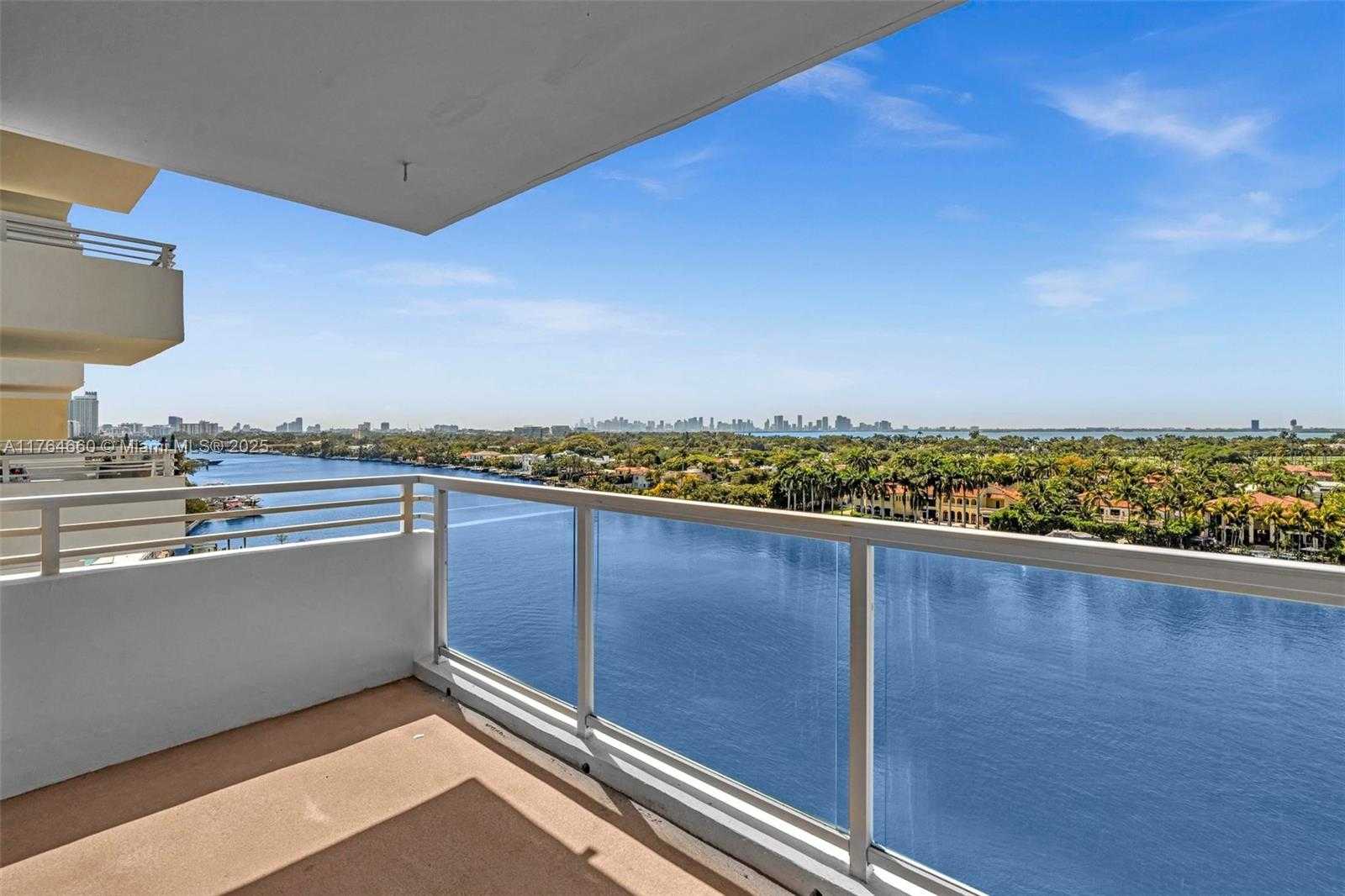 Small Image of 5600 COLLINS AVE #10J, Miami Beach Number 13