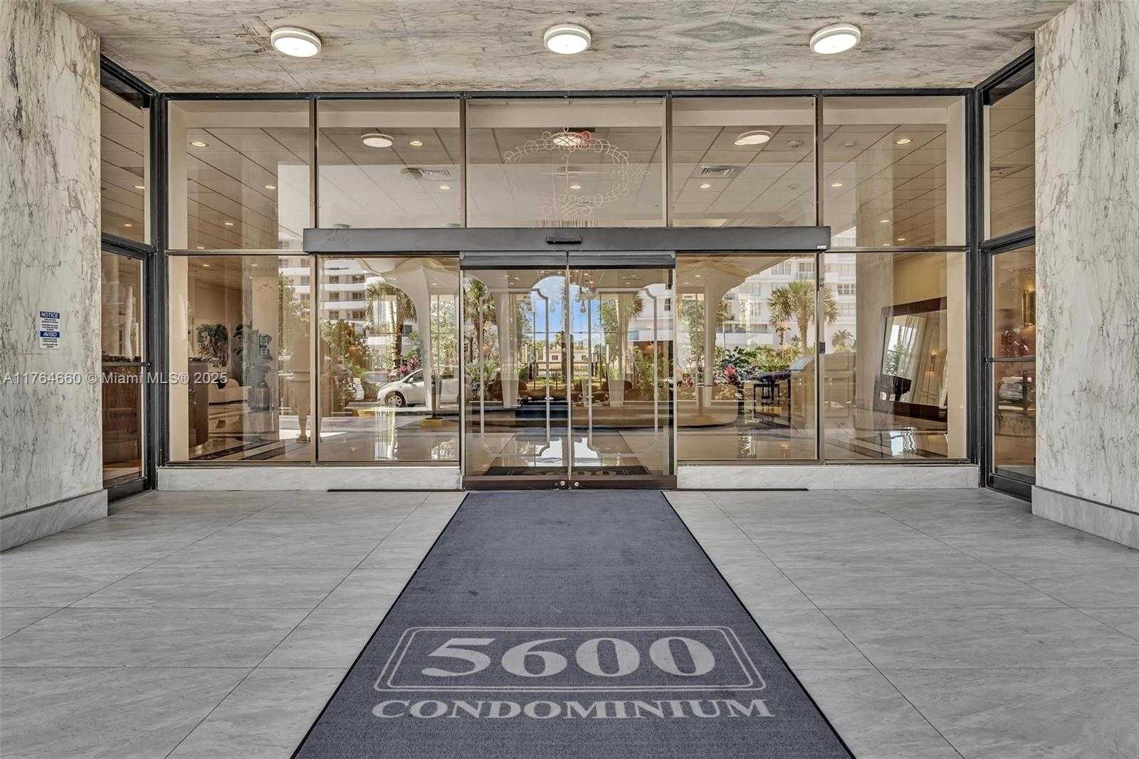 Small Image of 5600 COLLINS AVE #10J, Miami Beach Number 14