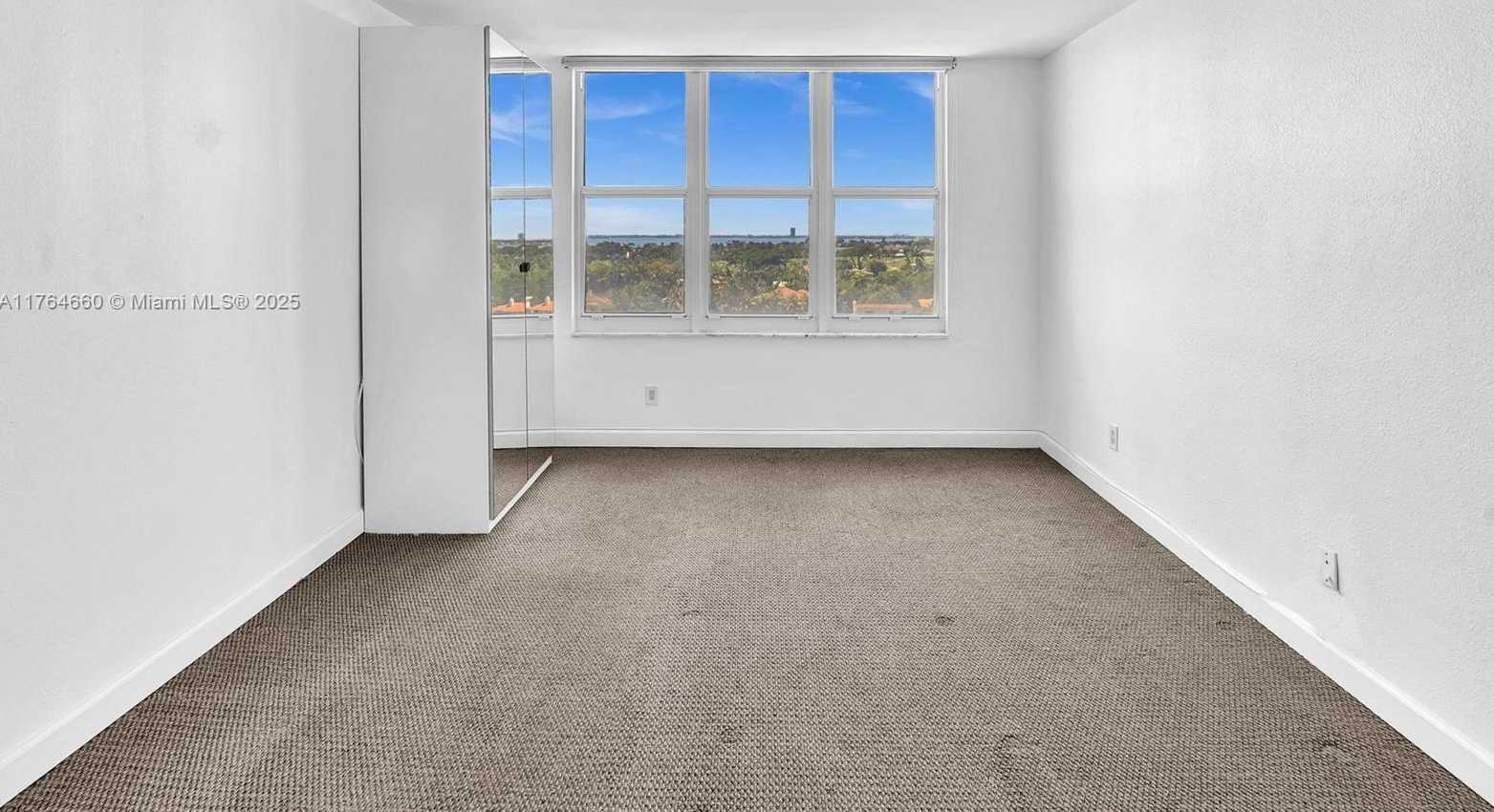 Small Image of 5600 COLLINS AVE #10J, Miami Beach Number 5